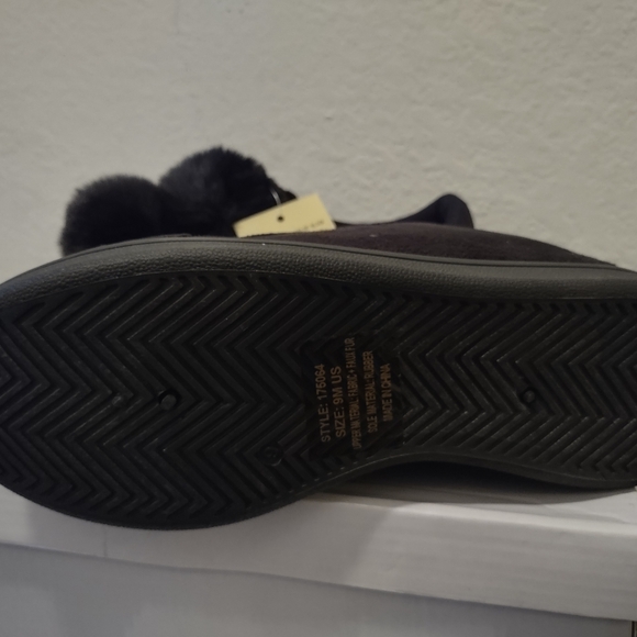 Pom pom slip on shoe - Picture 3 of 4